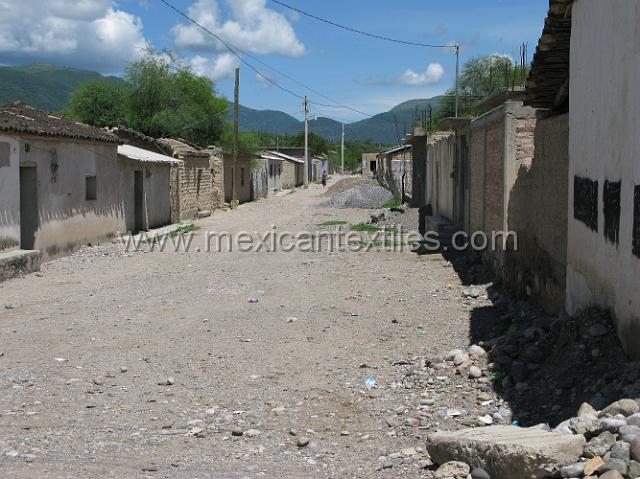 totolzintla_nahuatl11.JPG - The road building is a wok in progress and we see in this photo from 2009.